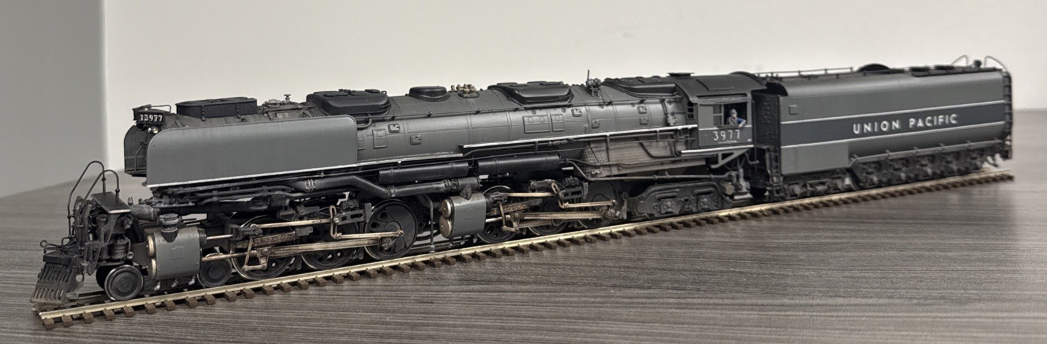Key Imports Custom Series #89 HO Brass 4-6-6-4 Challenger Union Pacific #3977 FP