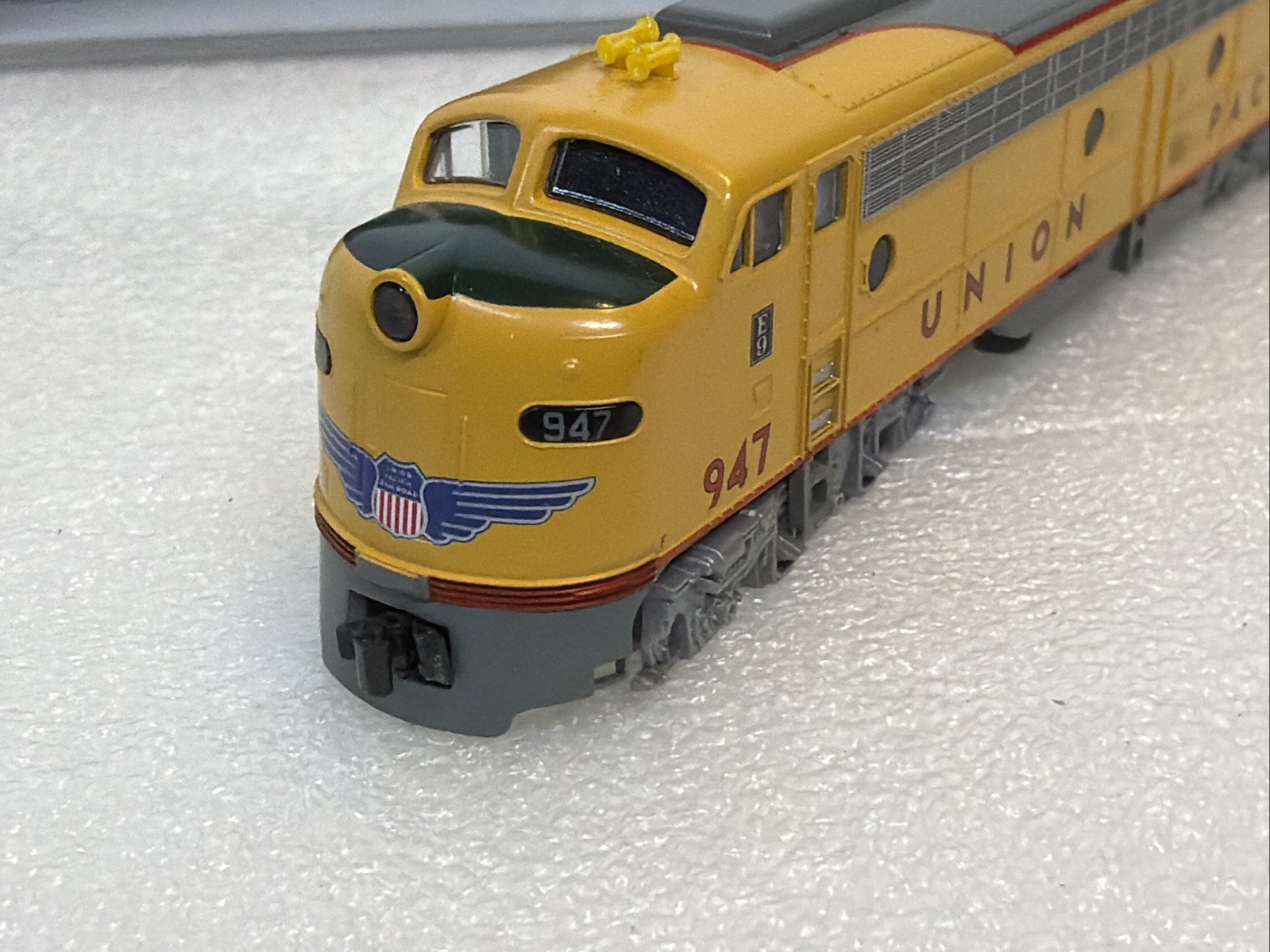 Kato N Scale EMD E9A Union Pacific 947 176-5323 Used Tested Runs Diesel Loco