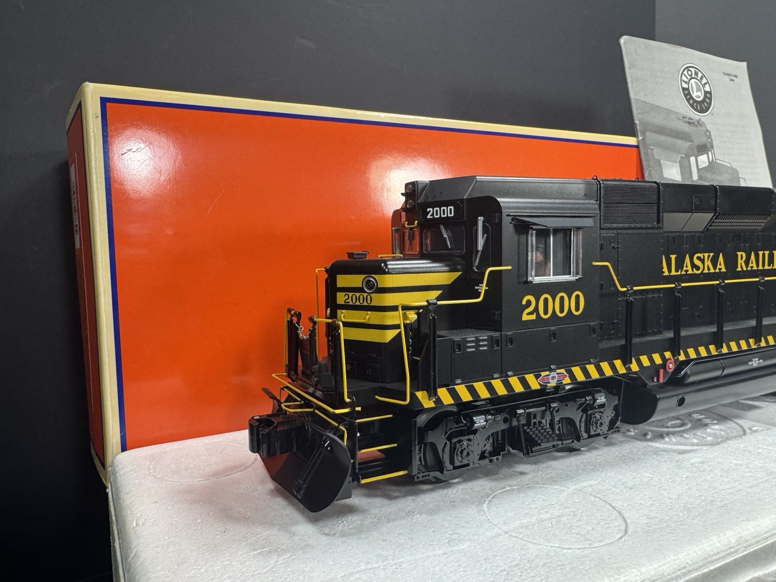 Lionel 6-28839 TMCC Alaska Railroad ARR GP30 diesel engine #2000 LNIB