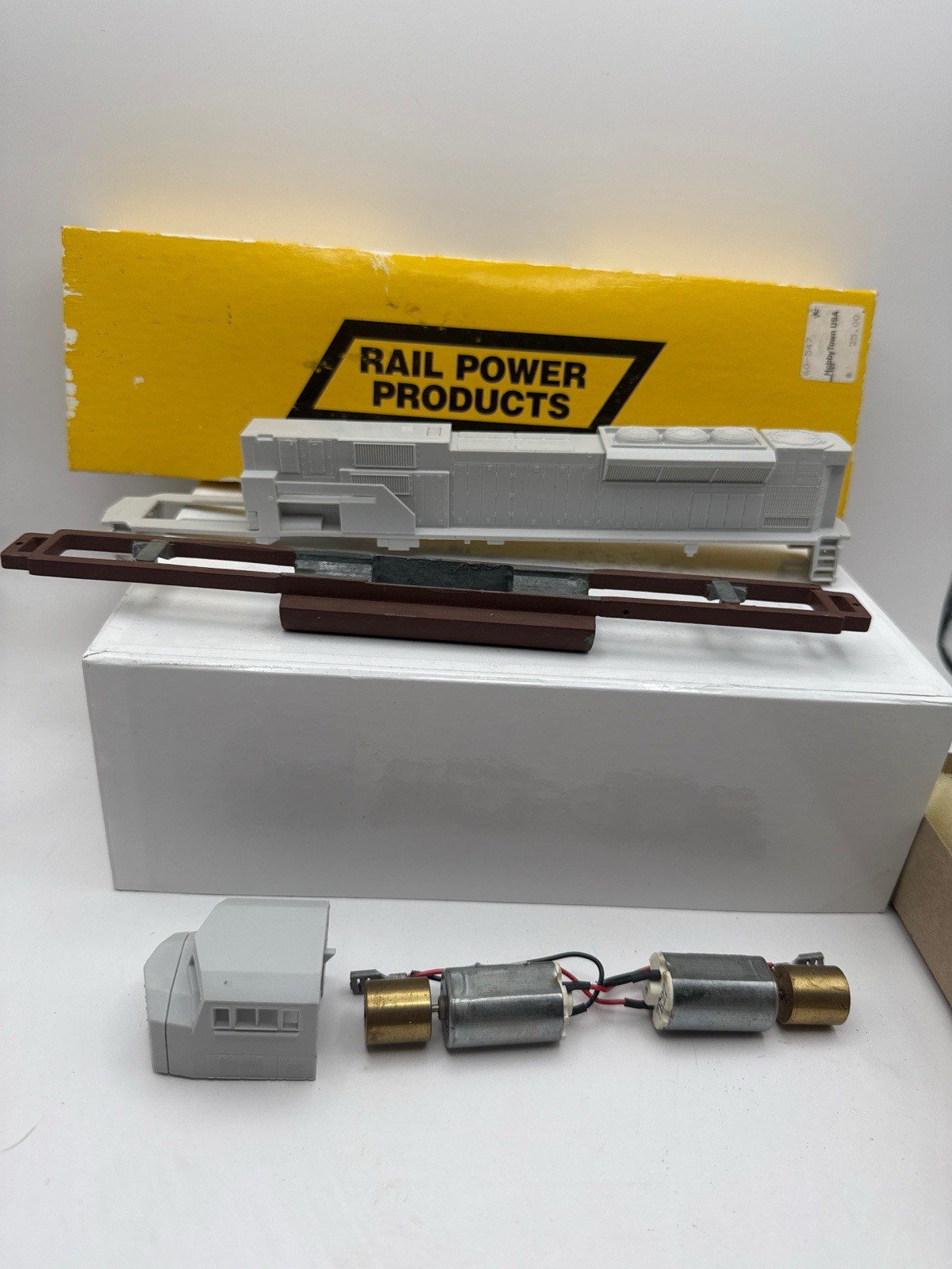HO Rail Power Products 547 EMD SD90MAC Undec Locomotive Shell Chassis Motors Kit