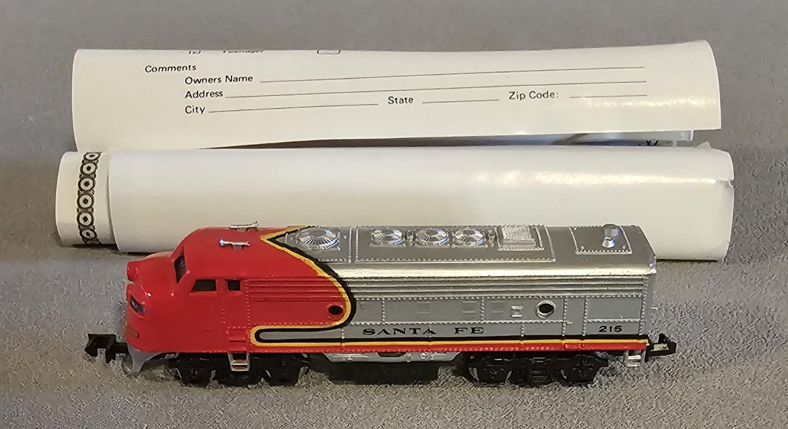 Bachamnn N Scale Santa Fe Lighted F9 Diesel Locomotive 61550 215