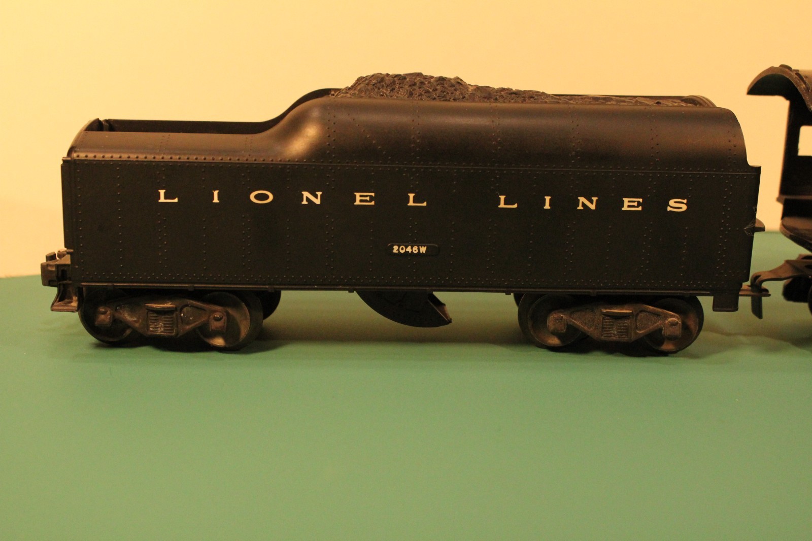 POST WWII LIONEL 736 BERKSHIRE STEAM LOCOMOTIVE & 2046W COAL TENDER, WORKS/RUNS