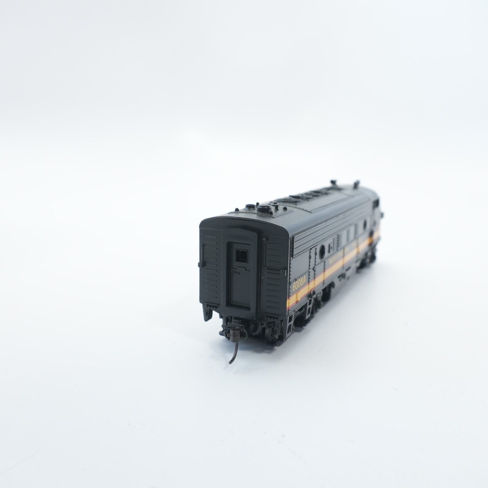 HO Scale EMD F7A-B Diesel Engine Northern Pacific NP 6008A / B BLI 6677 Paragon4