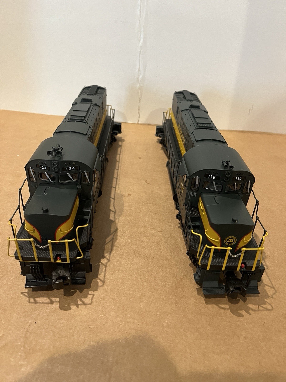 Lionel Seaboard ALCO C-420 Diesel Locomotive Power Unit And Non-Power Unit