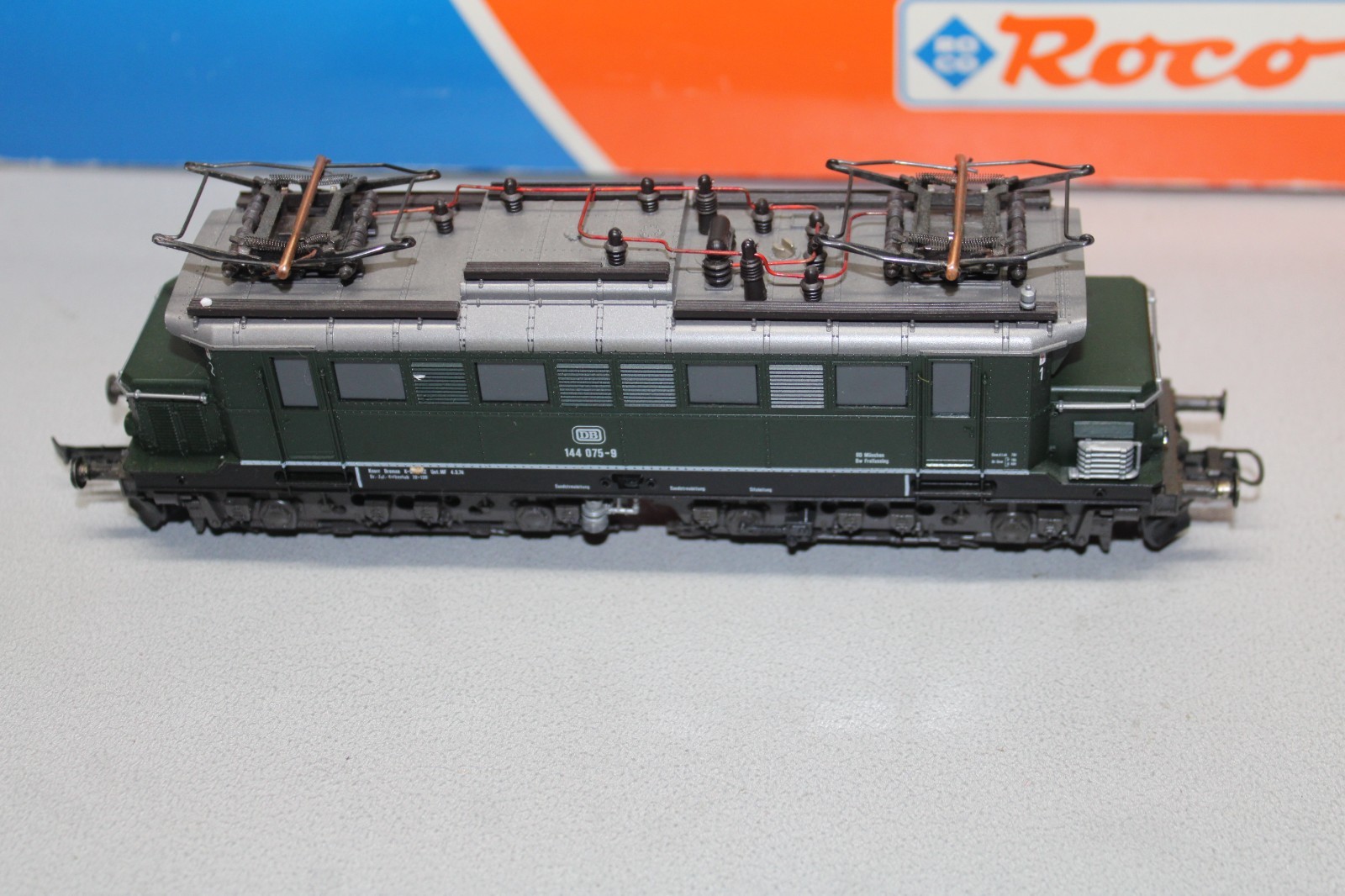 Roco 43404 Electric Locomotive Series 144 075-9 DB Gauge H0 New In Box
