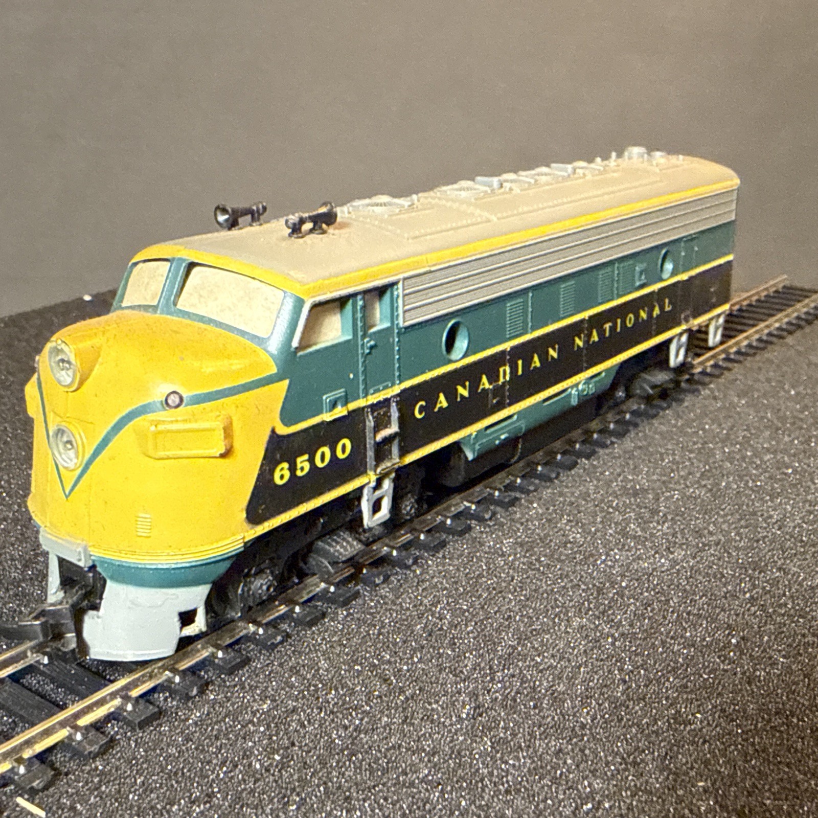Athearn HO-Scale Canadian National 3225/3026 F7A/F7B/F7A Set