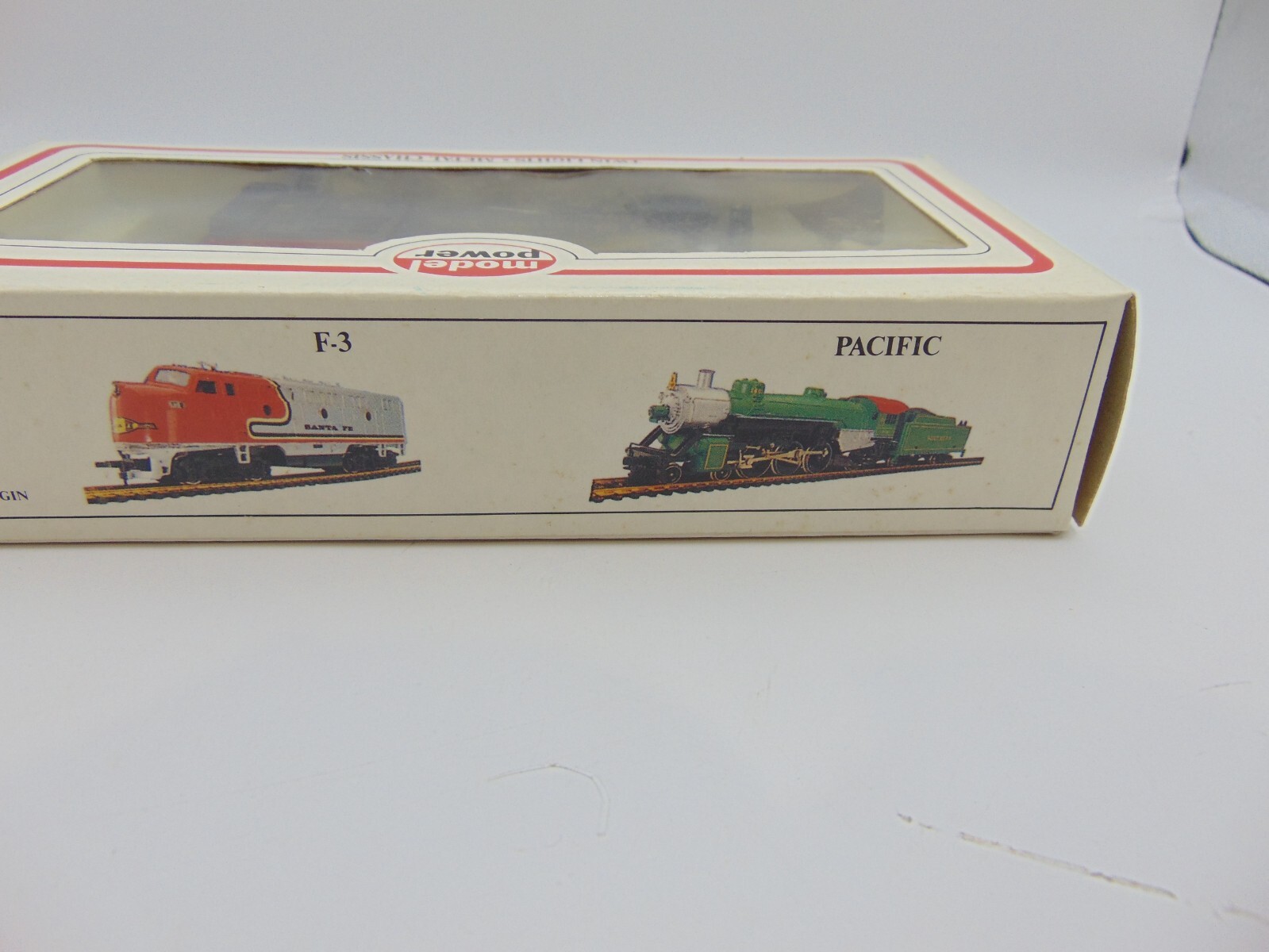 Ho scale Model Power Deluxe 0-4-0 23 Santa Fe Locomotive, Model 6500 in Box