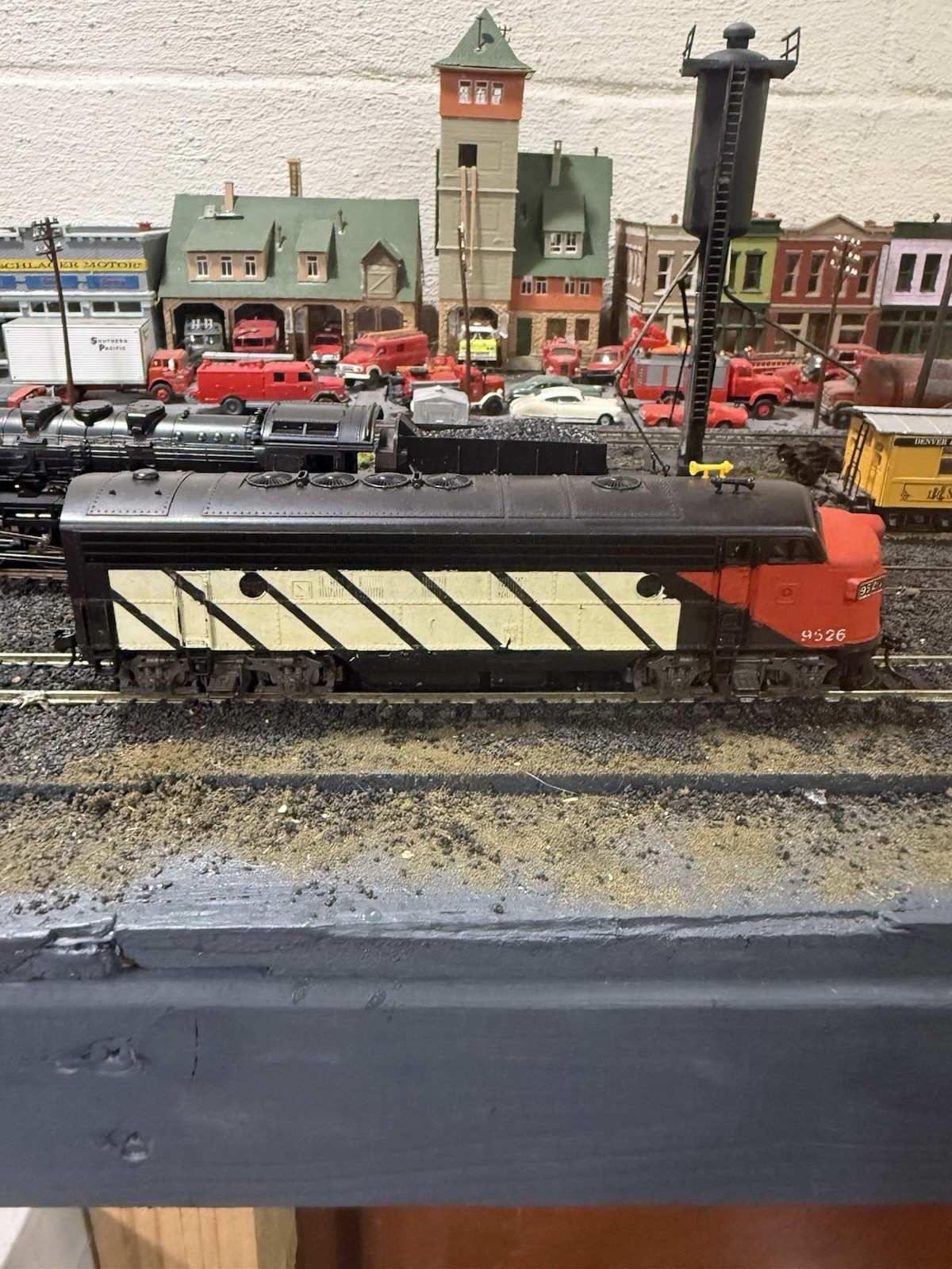 Atlas Roco HO Canadian National Zebra Fp7 Diesel