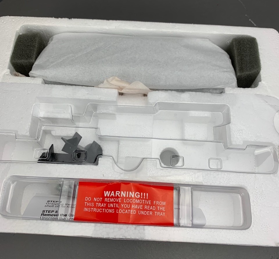 HO Proto2000 GP7 PhII Diesel Locomotive Reading #628 LNIB! HO8381