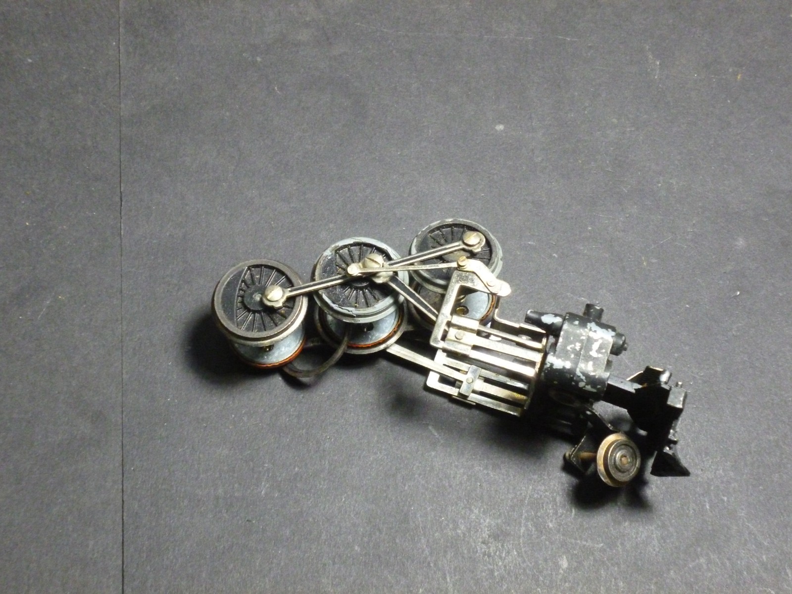 Ho Japaneese steam locomotive 0-6-2 main wheels read description