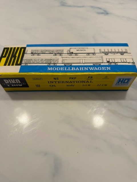 PIKO MODELLBAHN TRIEBWAGEN HO 1:87 16,5 mm