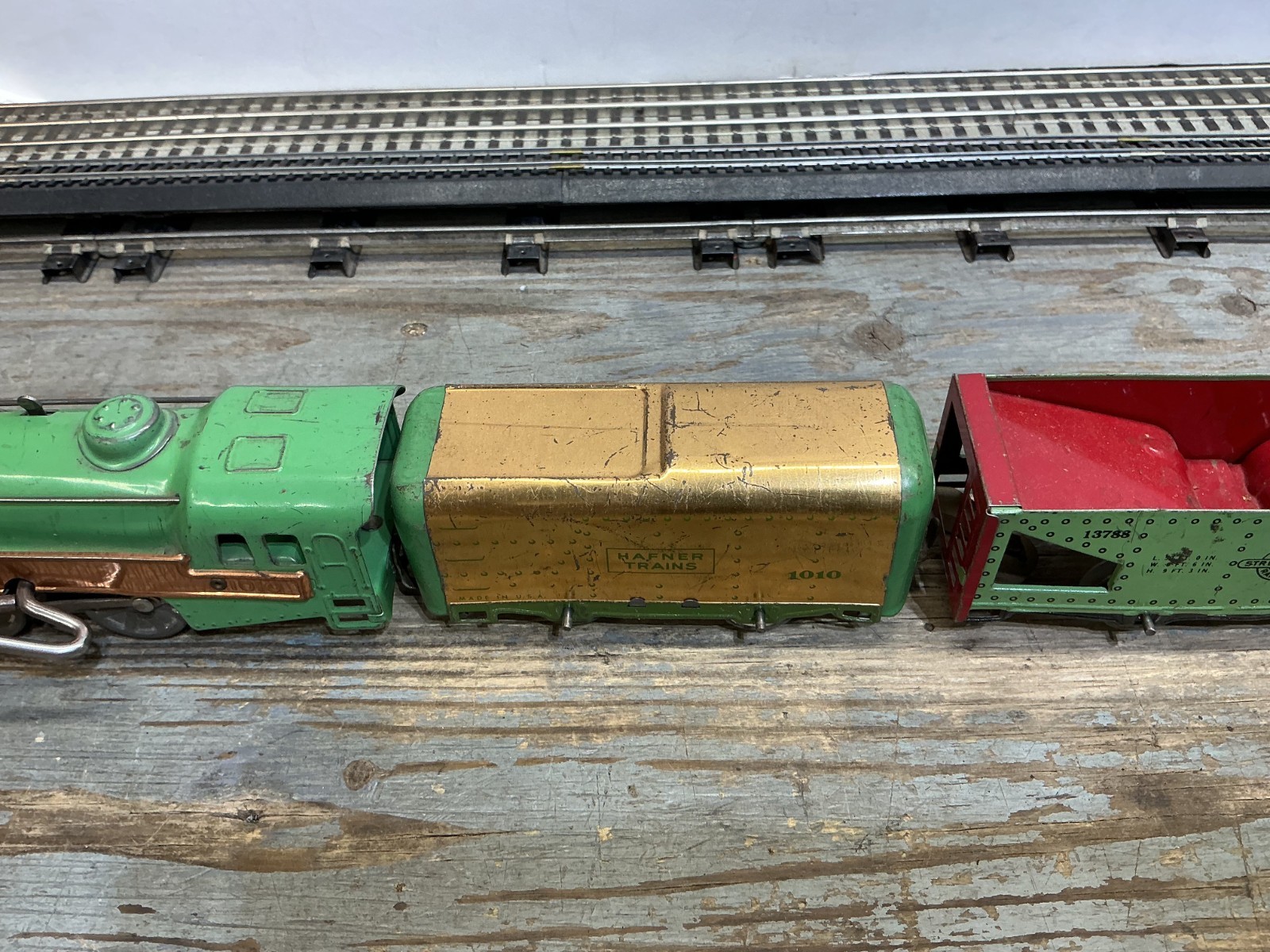 Hafner Trains Tin Wind Up Locomotive & Tender 3 Car Freight Set w/ Box