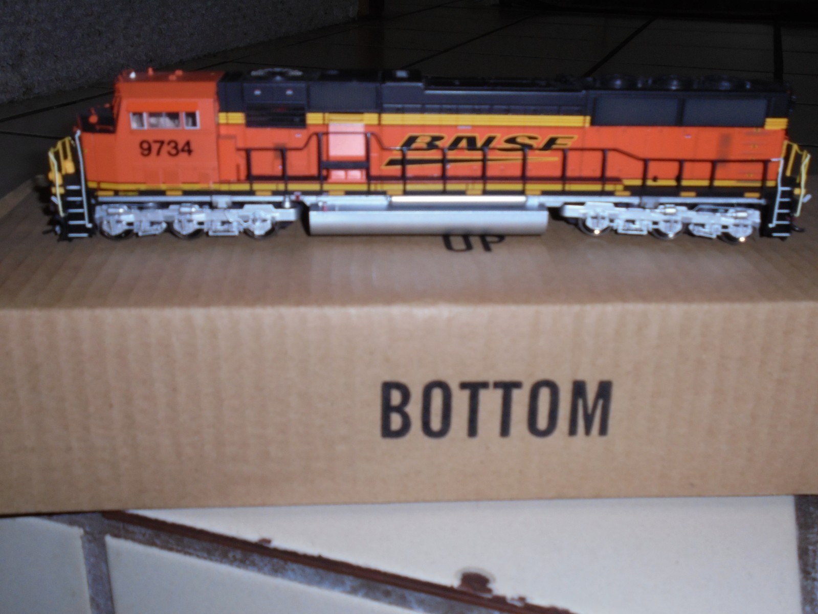Athearn Genesis HO Scale SD70MAC (BNSF 9734) DCC/Sound Tsunami2