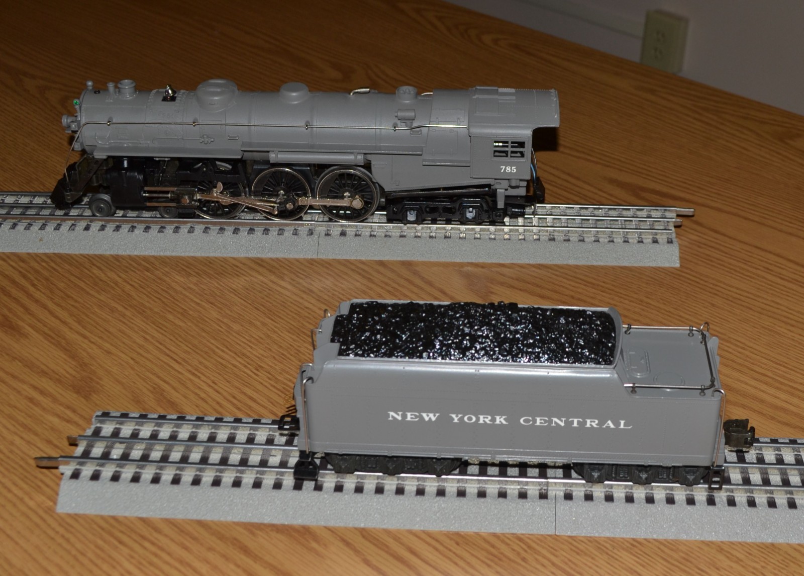 Lionel 6-18002 New York Central 4-6-4 Hudson Steam Locomotive LN #785 – VIDEO