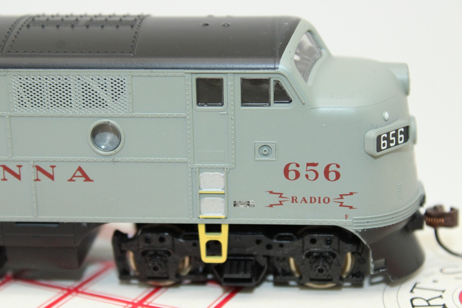 Stewart Bowser HO DL&W Lackawanna Gray Ghost F3 Ph 1 Diesel Locomotive #656 DCC