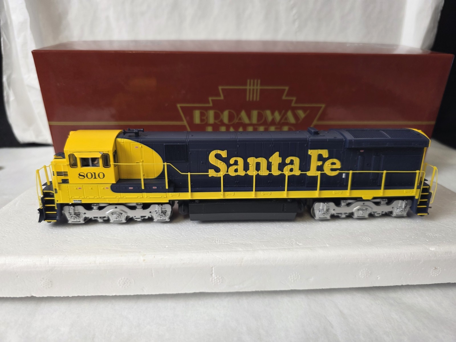 Broadway Limited C30-7 Santa Fe ATSF 8010 DCC w/Sound HO scale