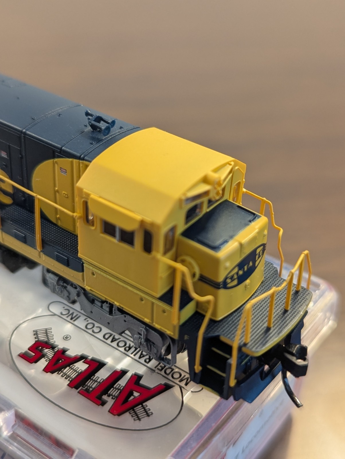 Atlas N Scale GE B23-7 Santa Fe Unnumbered DCC Ready