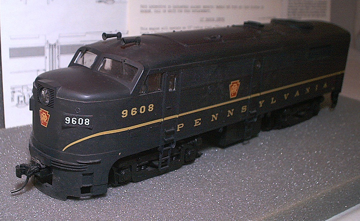 WEAVER O 2 RAIL HI-RAIL POWERED PRR FA-2 A-UNIT DIESEL LOCOMOTIVE – CAB# 9608