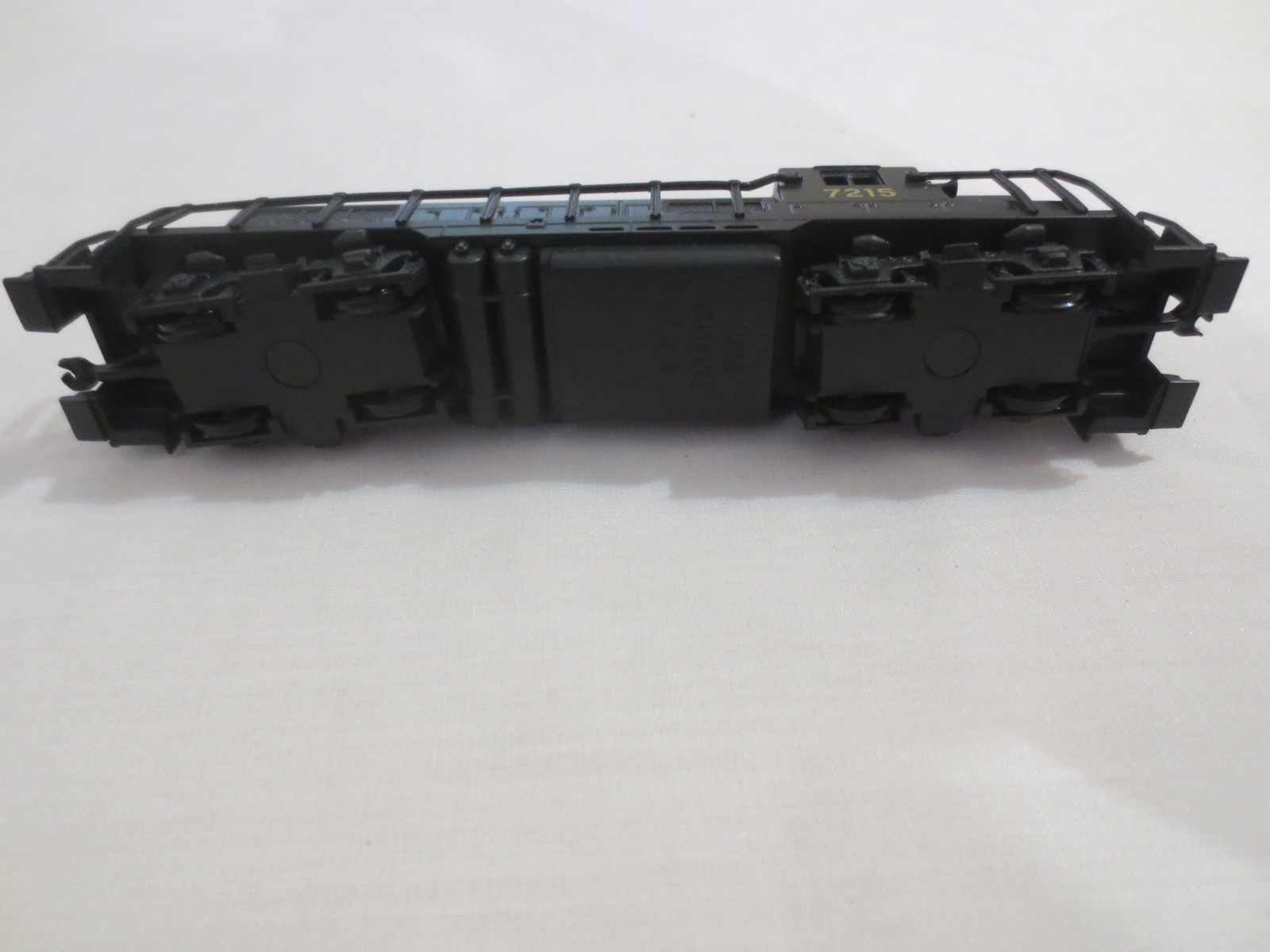 Lionel Locomotive 7215 PA GP-9 series With Decorative Tin 1998