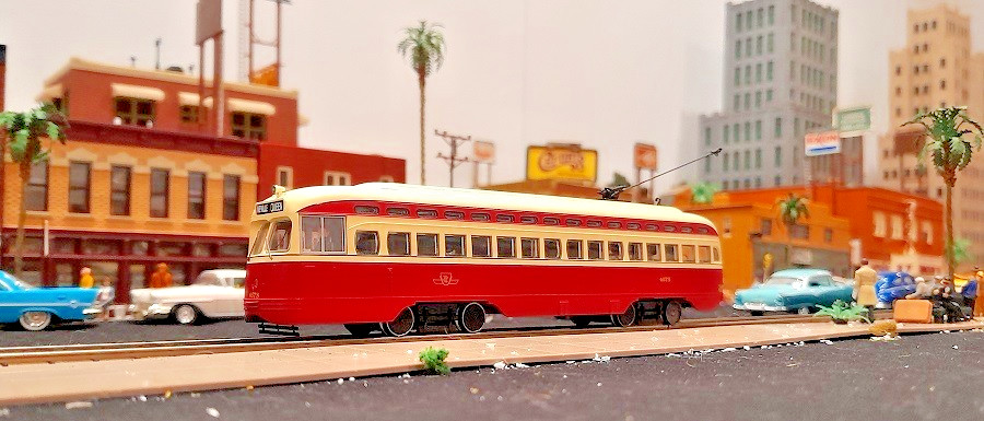 * 1/87 HO * Bowser * Postwar PCC Toronto Streetcar #4678 * BOXED * 12650 *