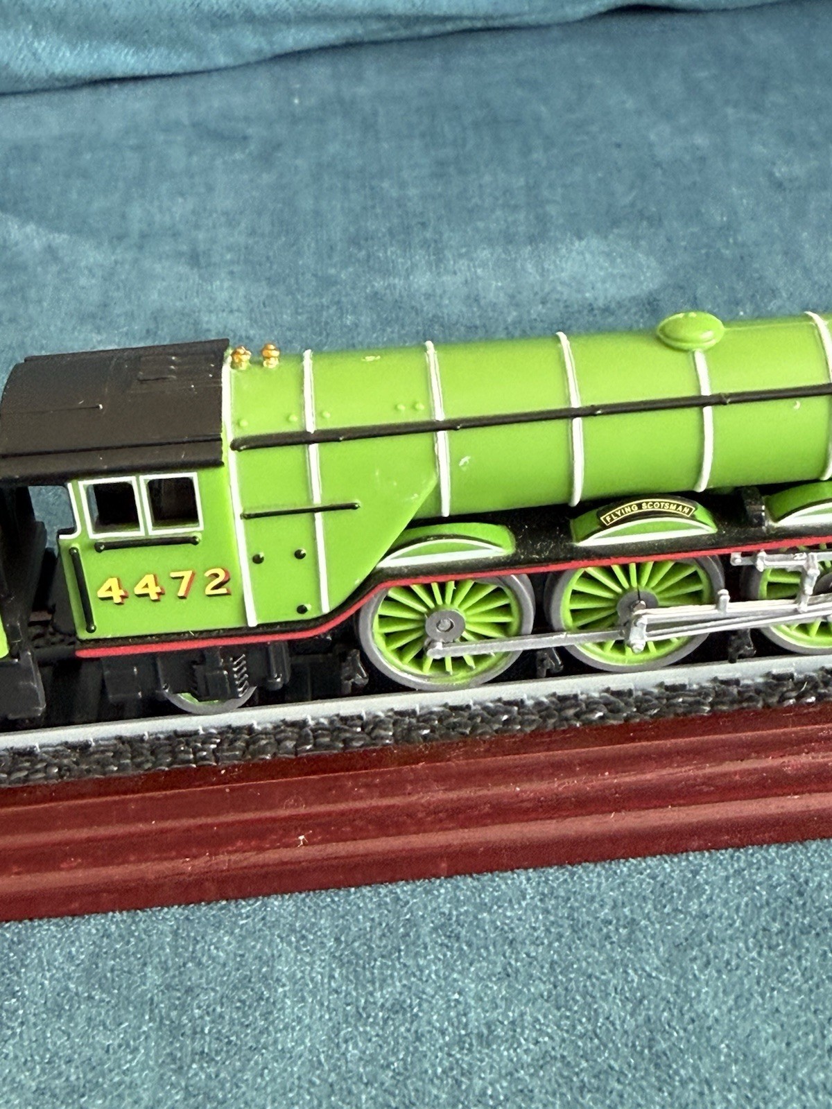 Atlas Editions 1/100 Scale Static Model 3 904 001 – LNER Flying Scotsman.Train