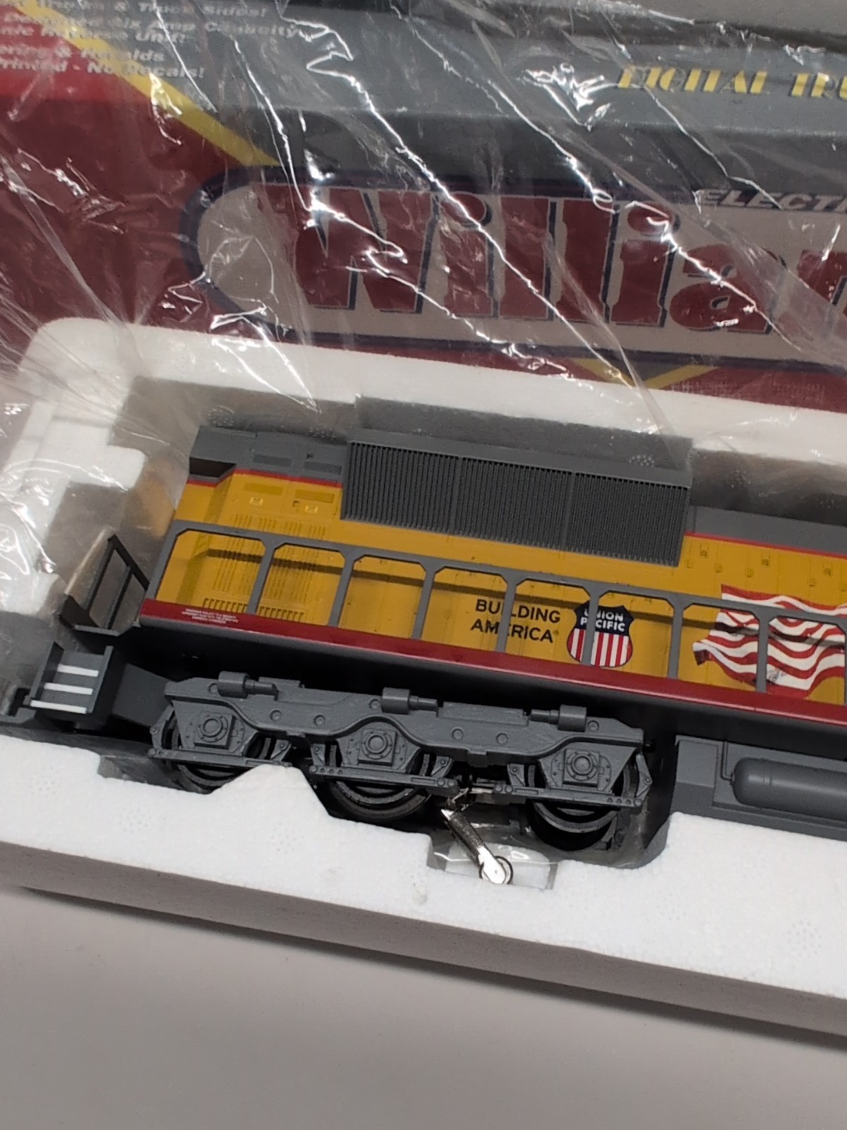 WILLIAMS Uphert-7 UNION PACIFIC Building America SD-90 Locomotive 8309