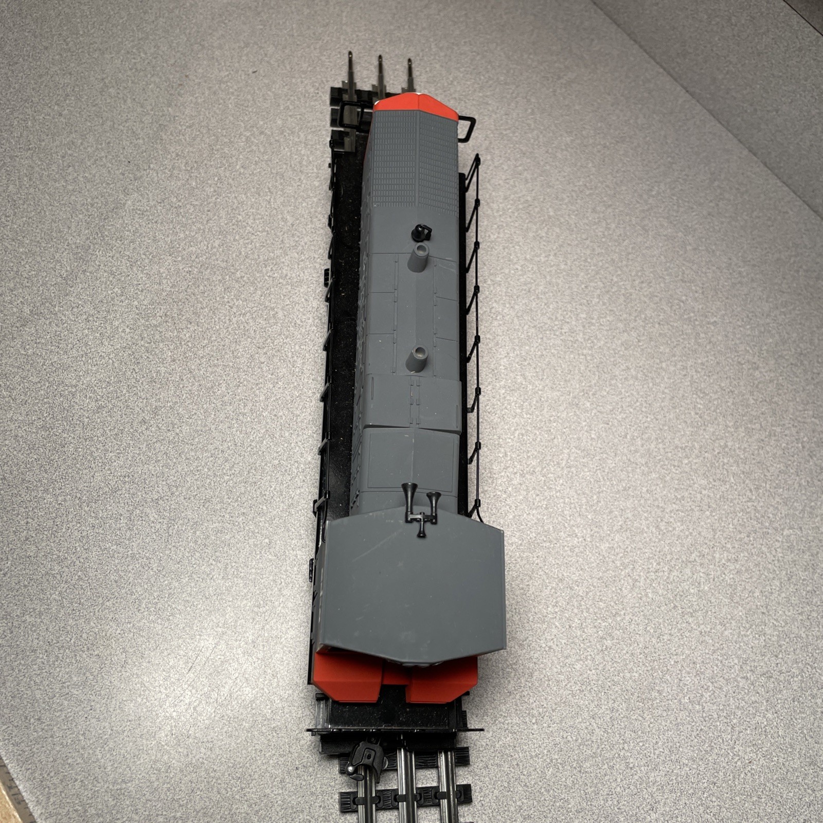 K-LINE O-scale SOUTHERN PACIFIC LOCOMOTIVE #2216 Diesel Engine Train Nice!!
