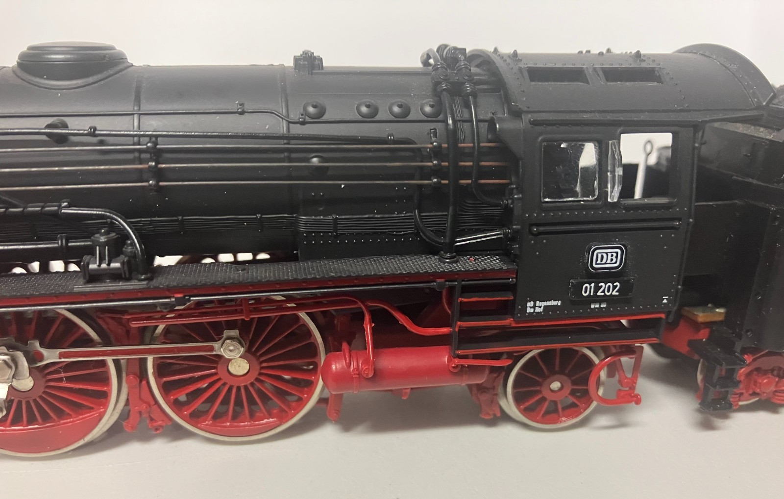 Roco 43242 H0 Steam Locomotive BR 01 202 of the DB & Tender Original Box MB