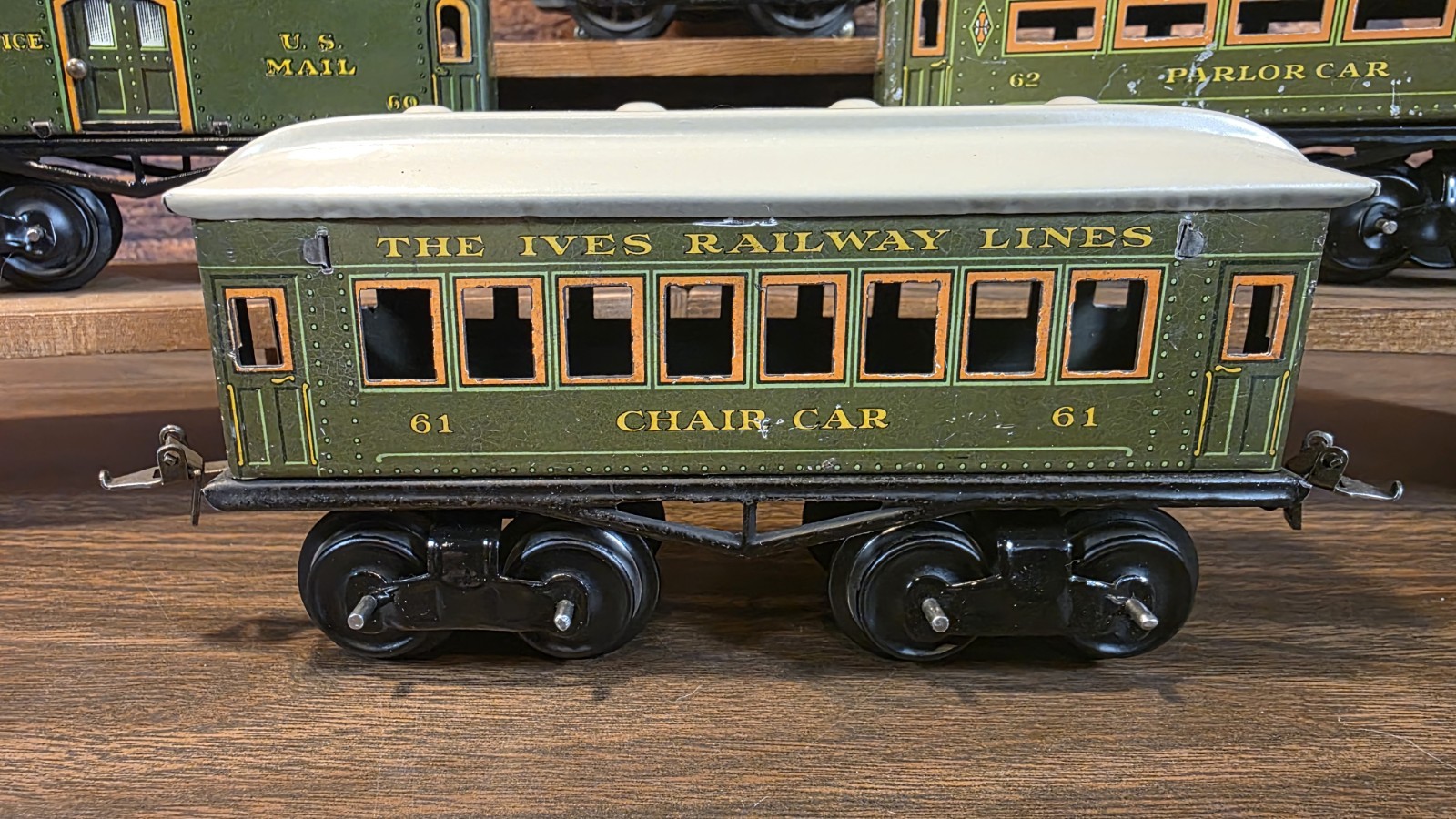 Vintage Ives 3251 Locomotive Train Set w/ No 60 Mail 61 Chair 62 Parlor Cars