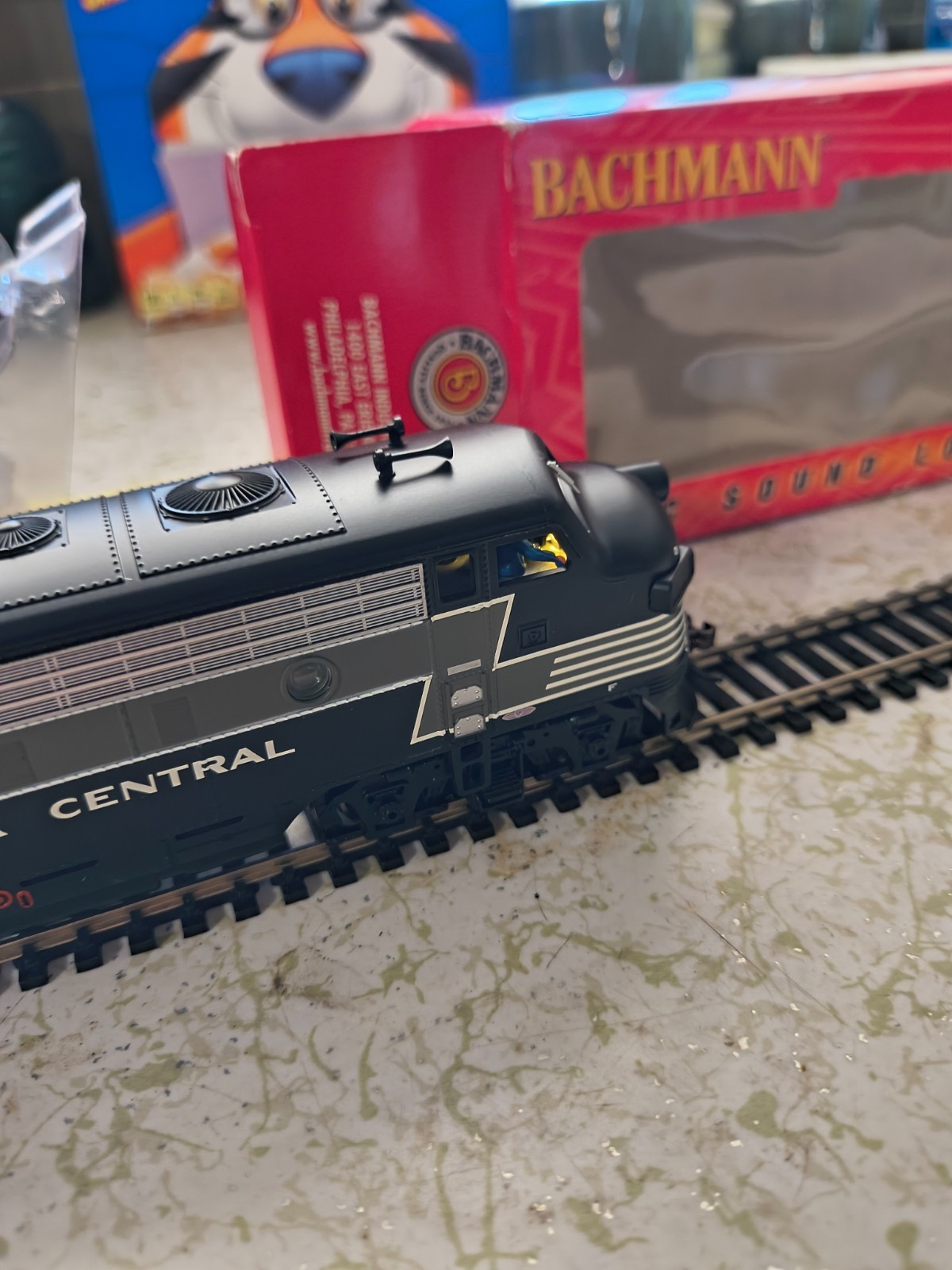 Bachmann HO DCC 64302 F7-A New York Central Locomotive New in Box VIDEO