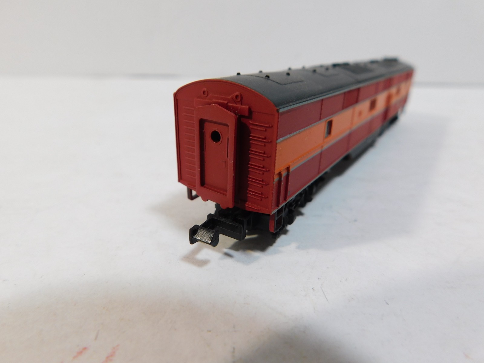 Life-Like N Scale 7046 E7 B Locomotive #5903 Red Orange (LL-7046A)