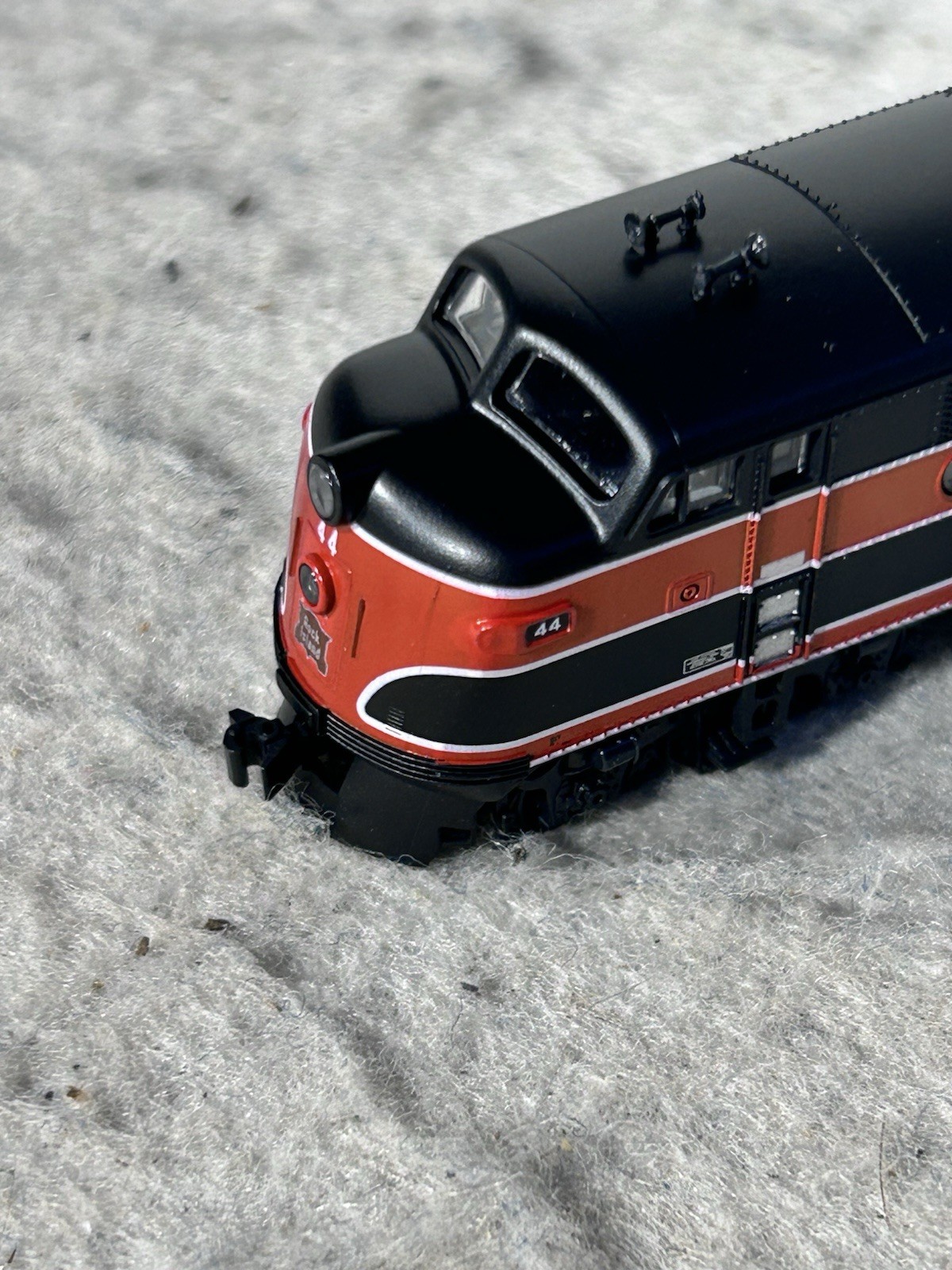 Beautiful KATO Rock Island RR F-3A #44 Locomotive N Gauge ￼