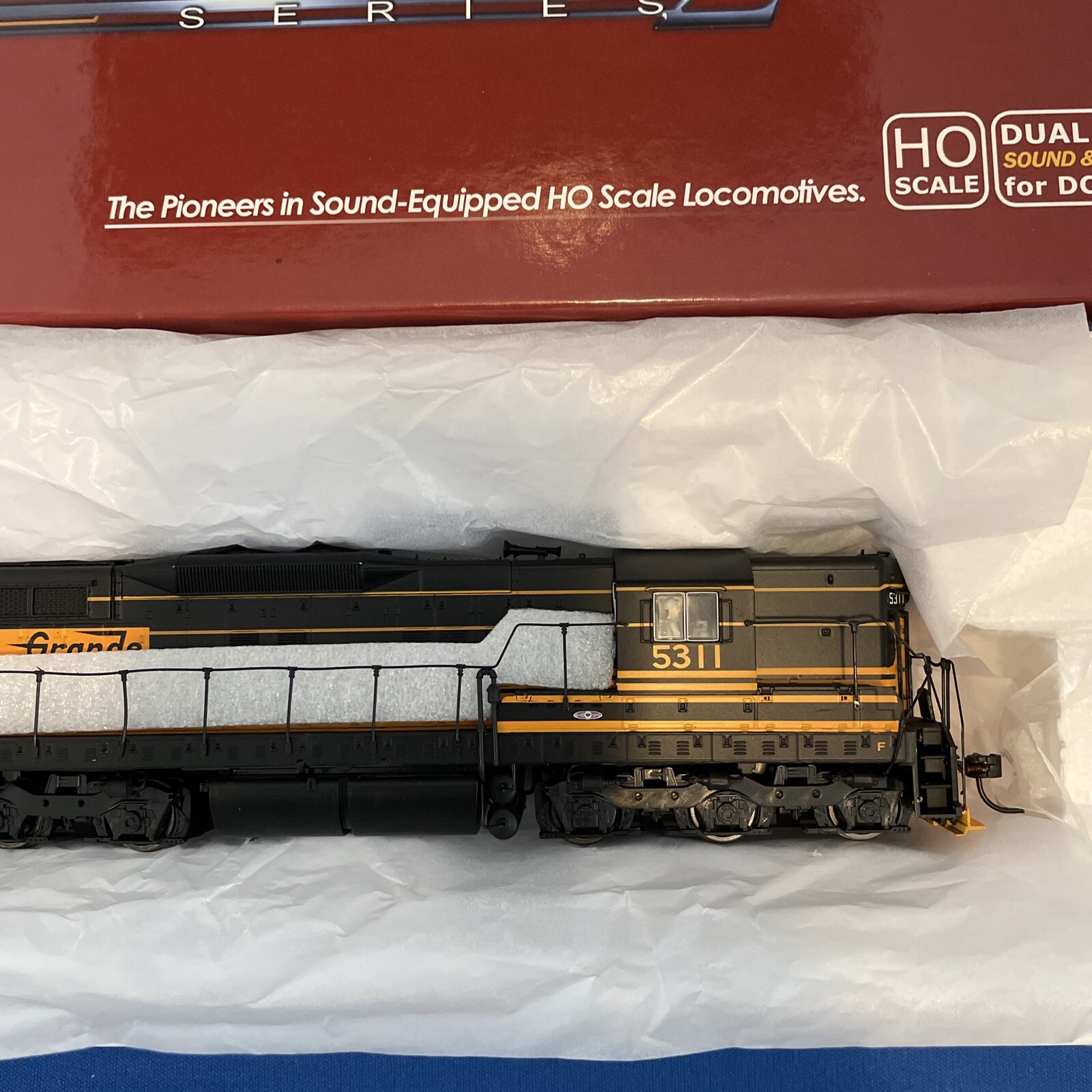 Broadway Limited 2407 Paragon 2 Series EMD SD9, D&RGW #5311 W/ Sound/DC/DCC HO