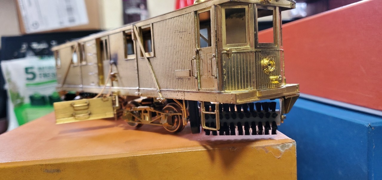 The Car Works O Scale 1:48 Brass Double Truck Sweeper Powered Operating Brooms