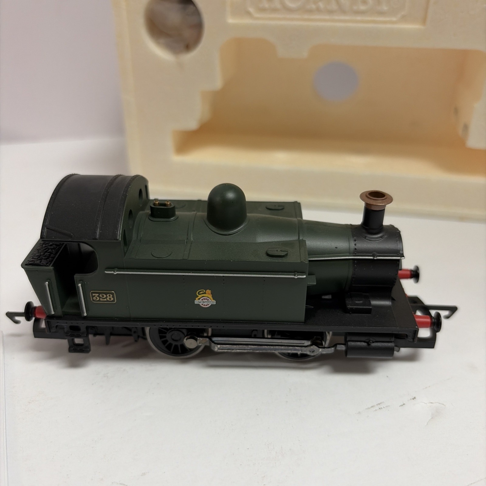 HORNBY R2665 BR 0-4-0 T INDUSTRIAL LOCOMOTIVE Boxed Green 328 00 Gauge Train NOS