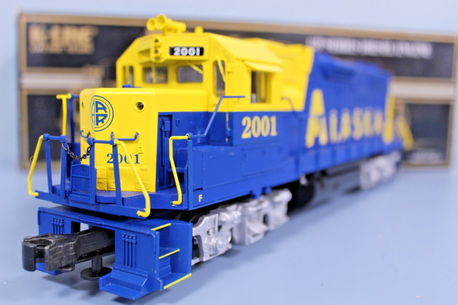 K-Line K2402-2001 Alaska RailRoad GP38-2 Diesel Engine W/LTI TMCC (B2)