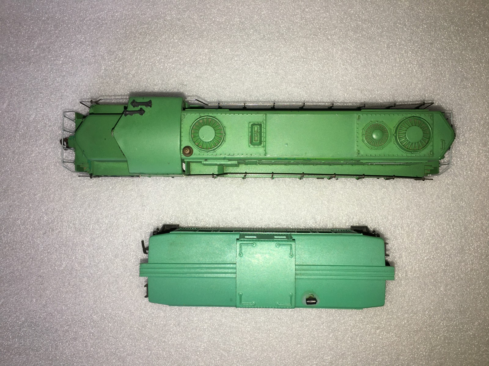 HO TYCO Penn Central GP20 shell with a Proto 2000 Chassis, Penn Central Caboose