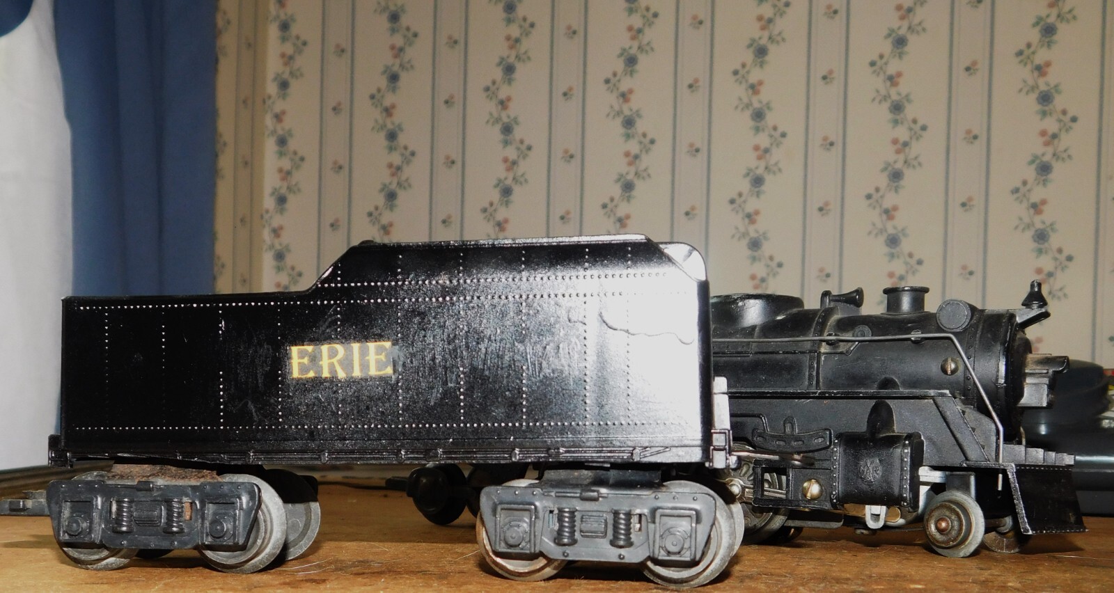 MARX 2-4-2 Cylinder Smoke Loco ~ ERIE Railway ~ Double-Reduction Rd# 666 O-27