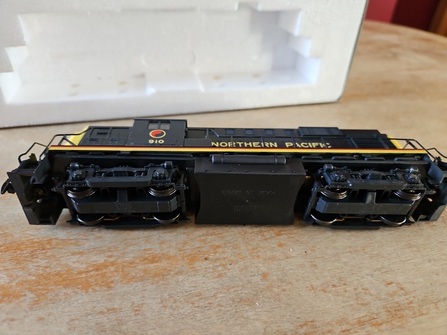 Atlas HO 7099 Northern Pacific RS-11 Diesel Locomotive #910 LN in Box