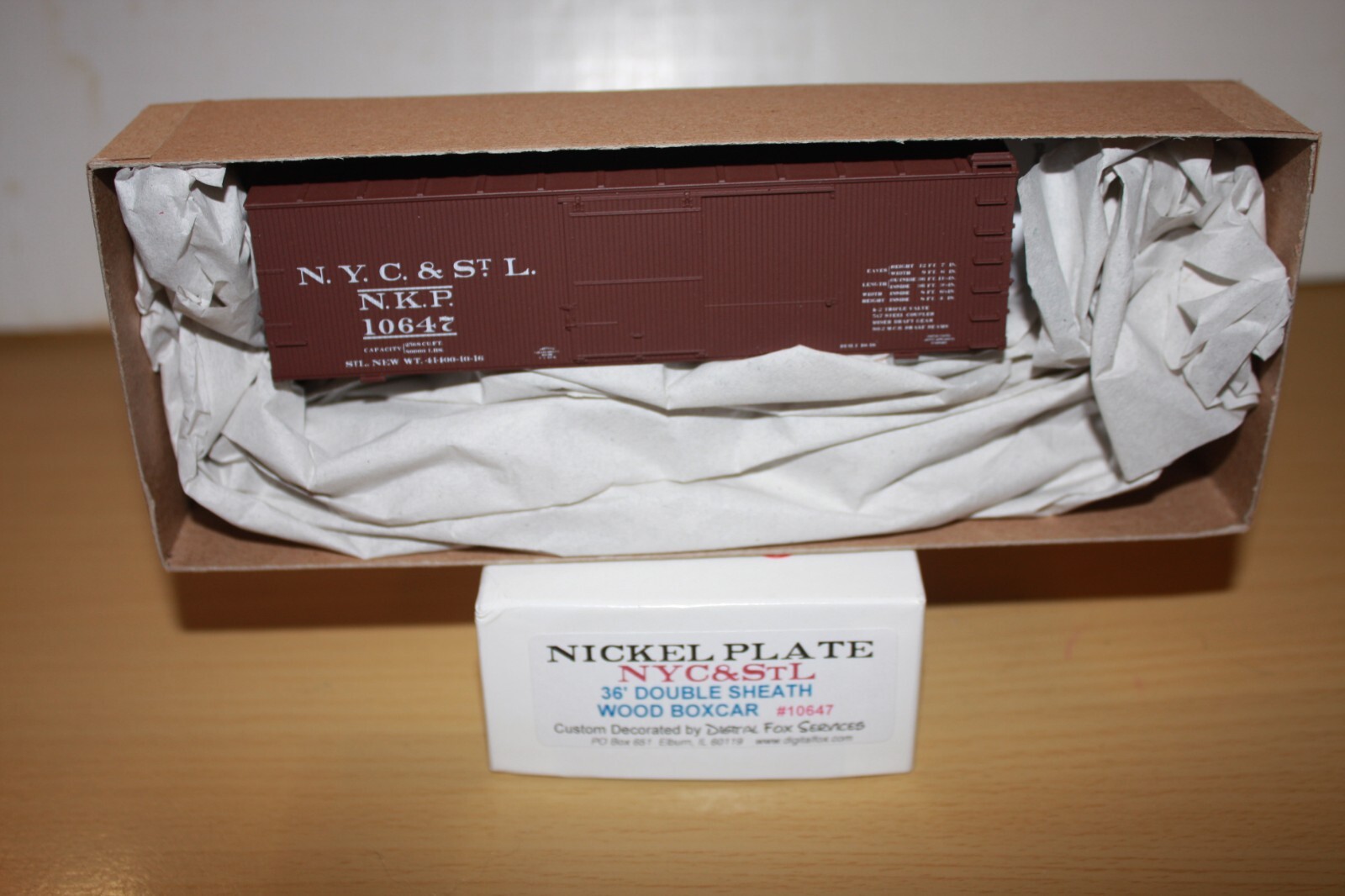 HO -ACCURAIL – NICKEL PLATE (NYC&STL) 36 ‘ – BOX CAR – PLASTIC KIT MIOB