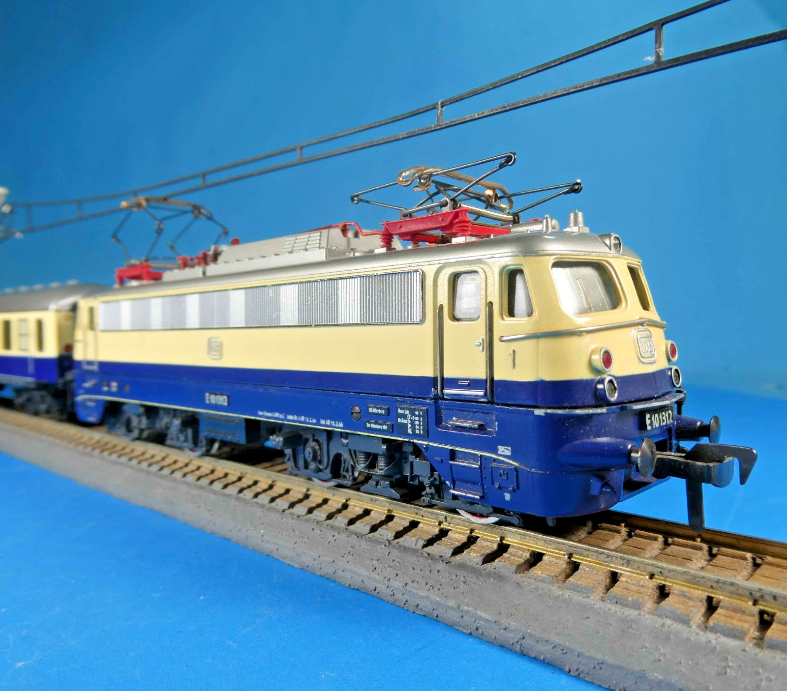 FLEISCHMANN HO 1347S METAL 1st VER 1965 ELECTRIC LOCO + 1500R TEE 1st -OBs-1967