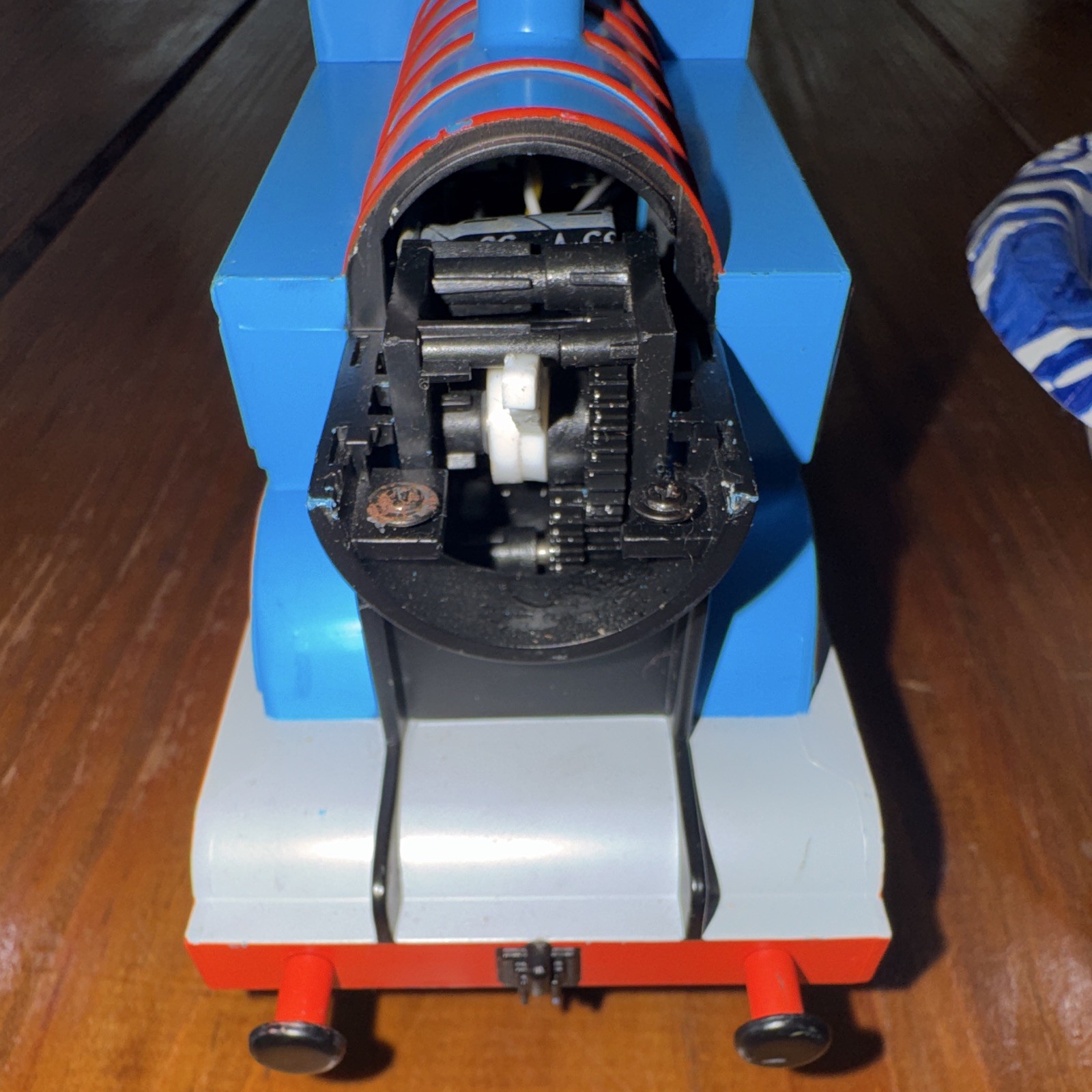 Gullane Thomas & Friends Thomas 1:24 Large Scale 0-6-0 DC Analog 2013