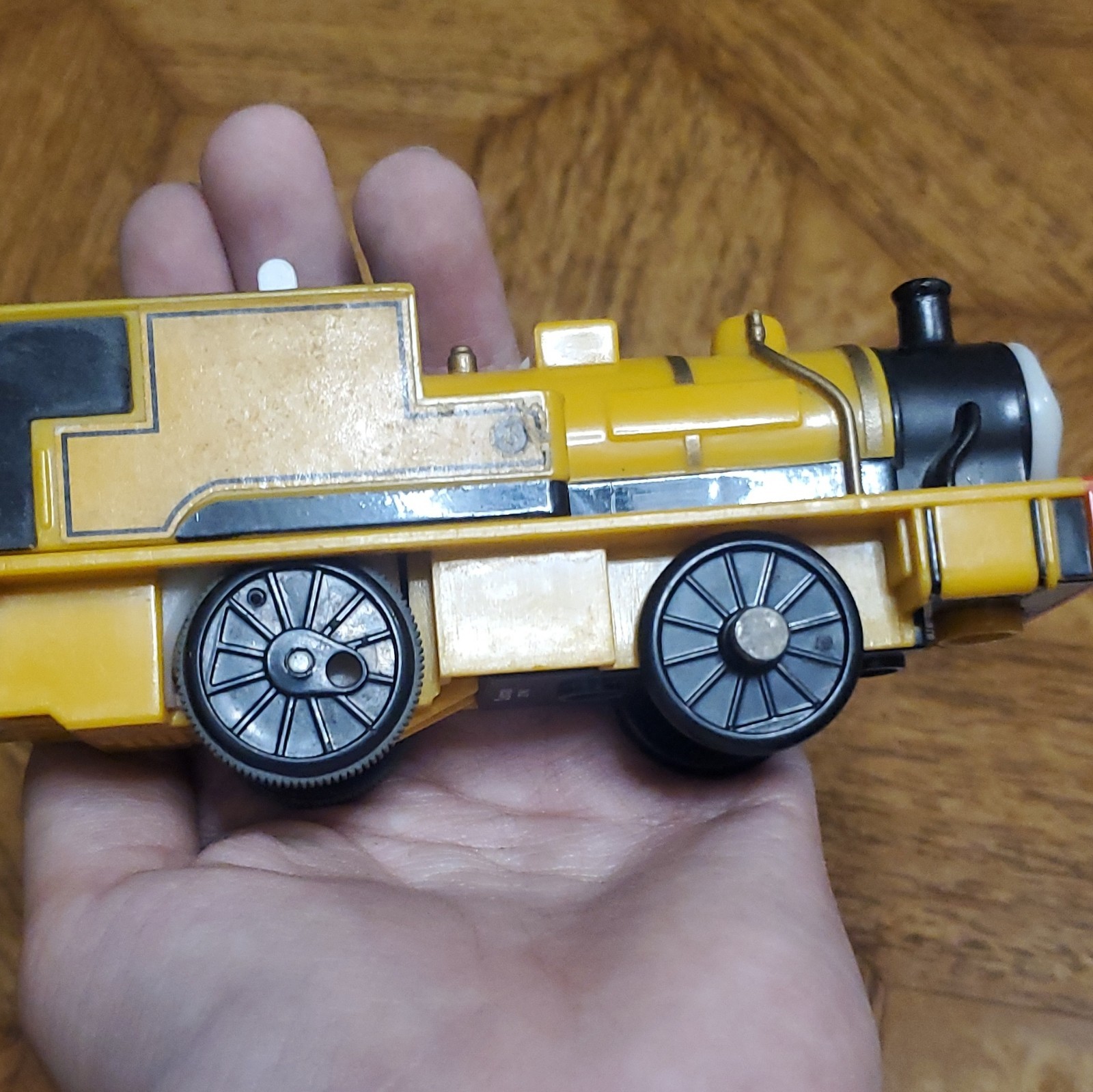 Mattel Thomas & Friends Locomotive 2013 Blue Yellow Tender N Gauge 1:87