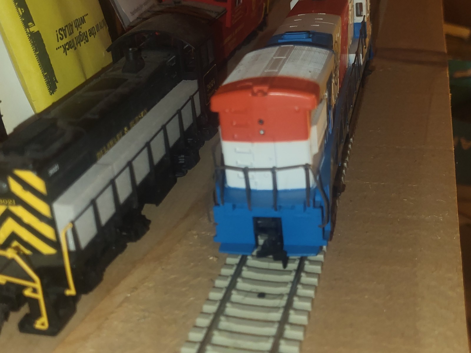 HO Athearn 3484 Seaboard 1776 GE U33B Powered Locomotive “Spirit of 1776”