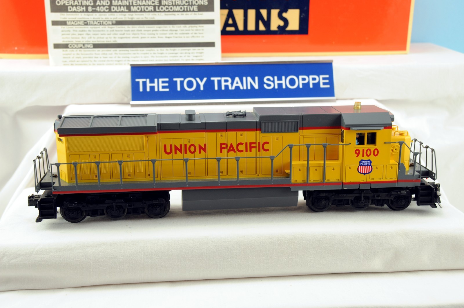 LIONEL 18205 UNION PACIFIC DASH-8 40C DIESEL ENGINE. TESTED. EXC COND (LN) IB.