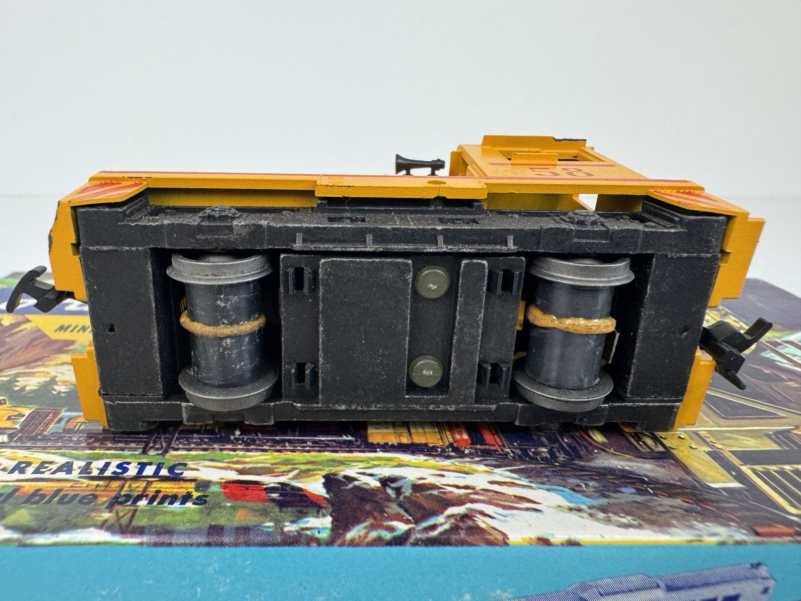Vintage Athearn HO Scale #58 Switcher Hustler Locomotive w/ Box