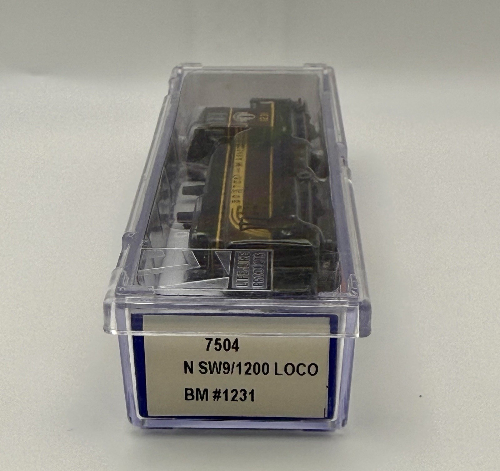 RARE NIOB N Life Like 7504 SW9/1200 Switcher Loco Boston & Maine #1231 Minutemen