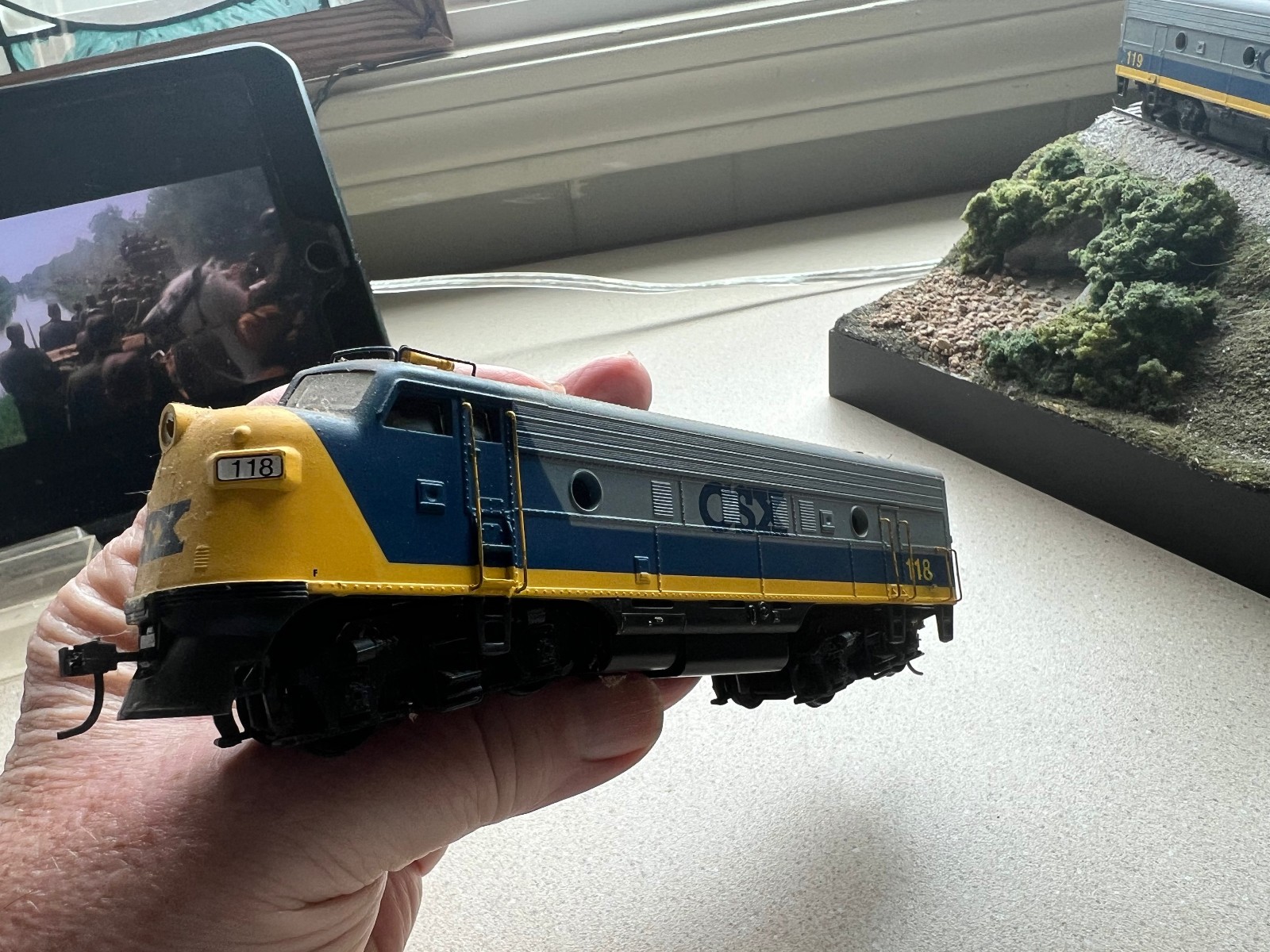 Athearn HO Scale F7A Diesel Engine CSX #116,F-7B #119,Custom ,Detailed, Dummies
