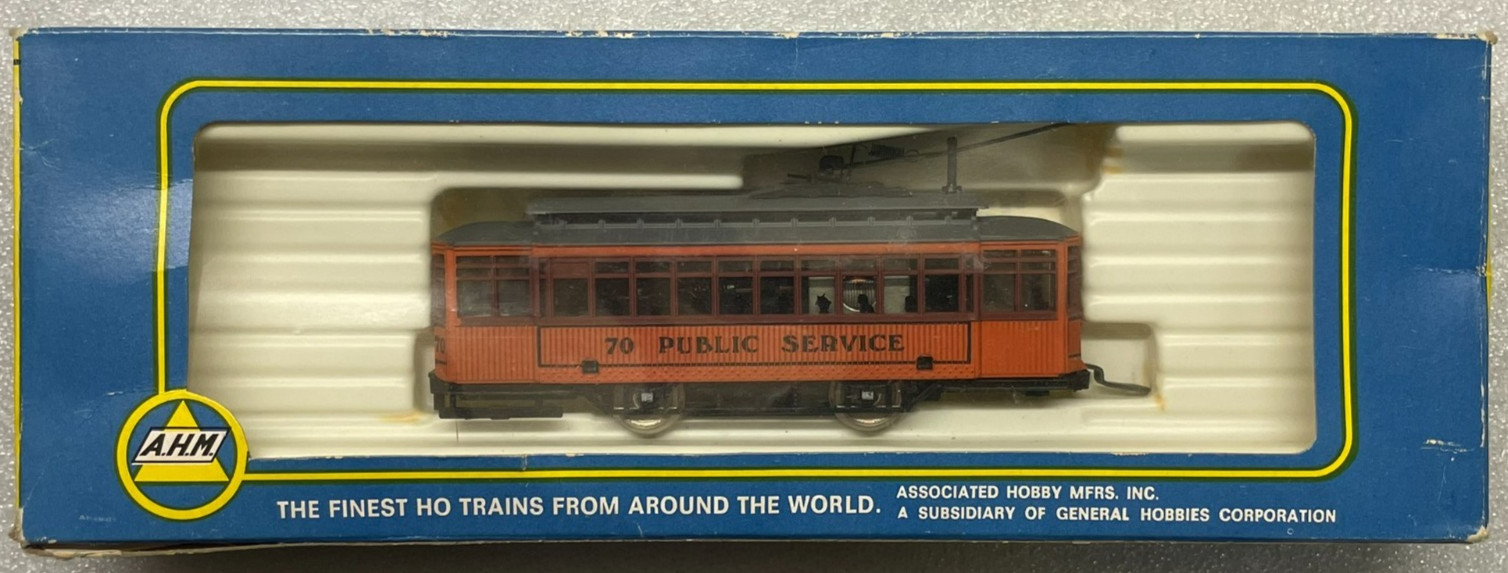 AHM HO #5301B – Birney Trolley – Public Service #70