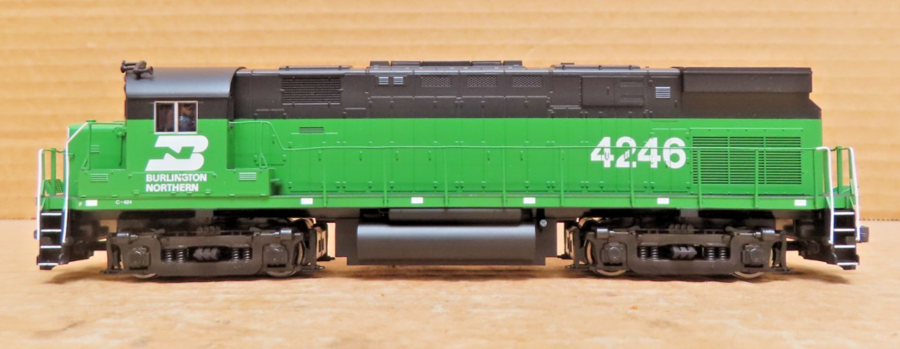 Atlas Classic 9332 BN Burlington Northern C424 Ph. 2 Diesel #4246 – DCC Ready HO
